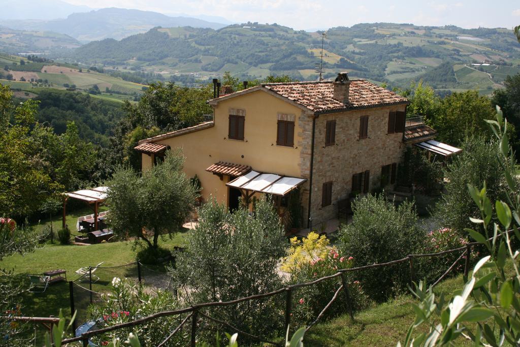 Вілла Agriturismo Il Sentiero Montalto delle Marche Екстер'єр фото