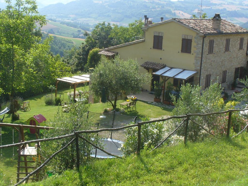 Вілла Agriturismo Il Sentiero Montalto delle Marche Екстер'єр фото